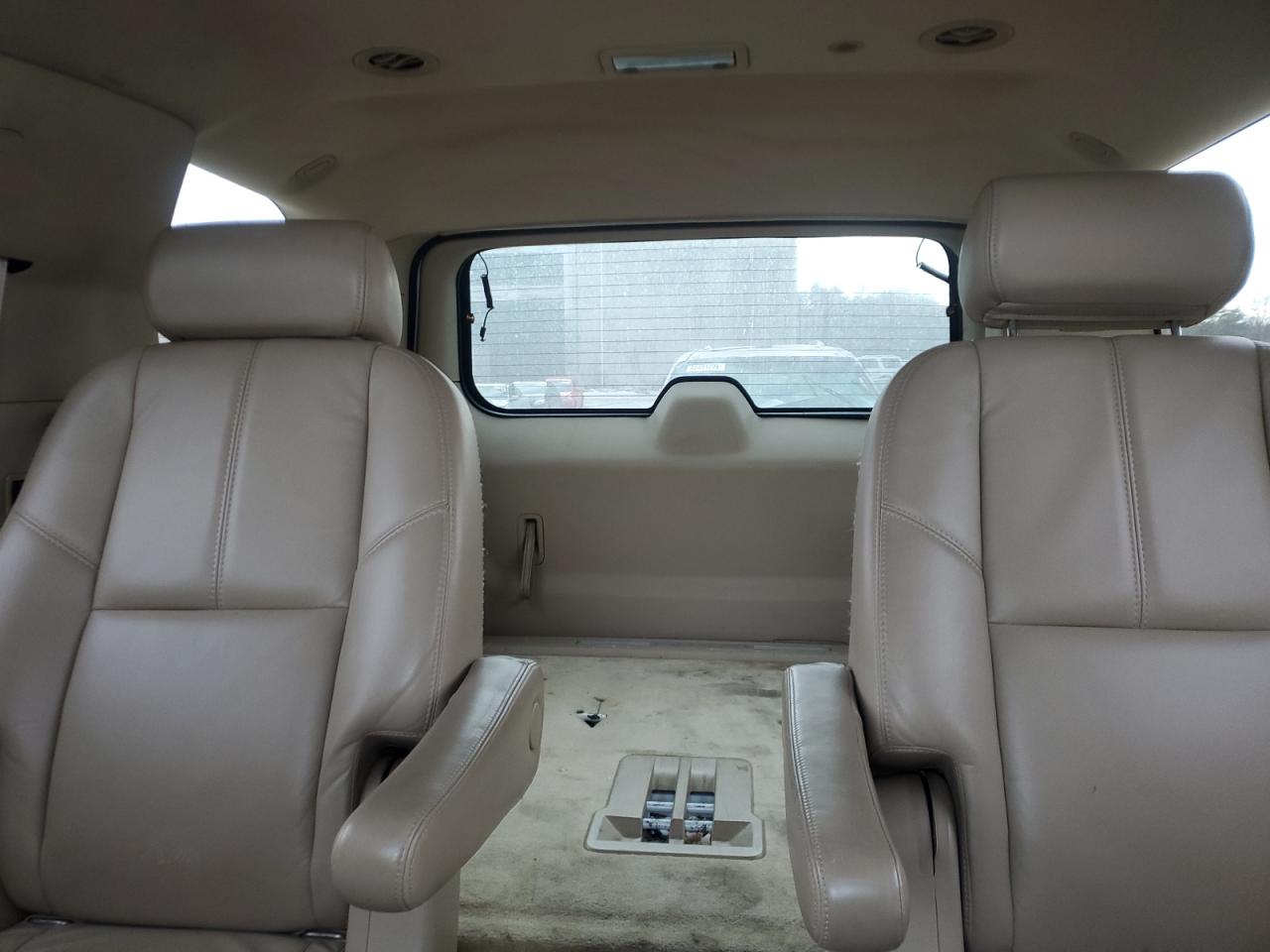 2007 GMC Yukon - Image 10