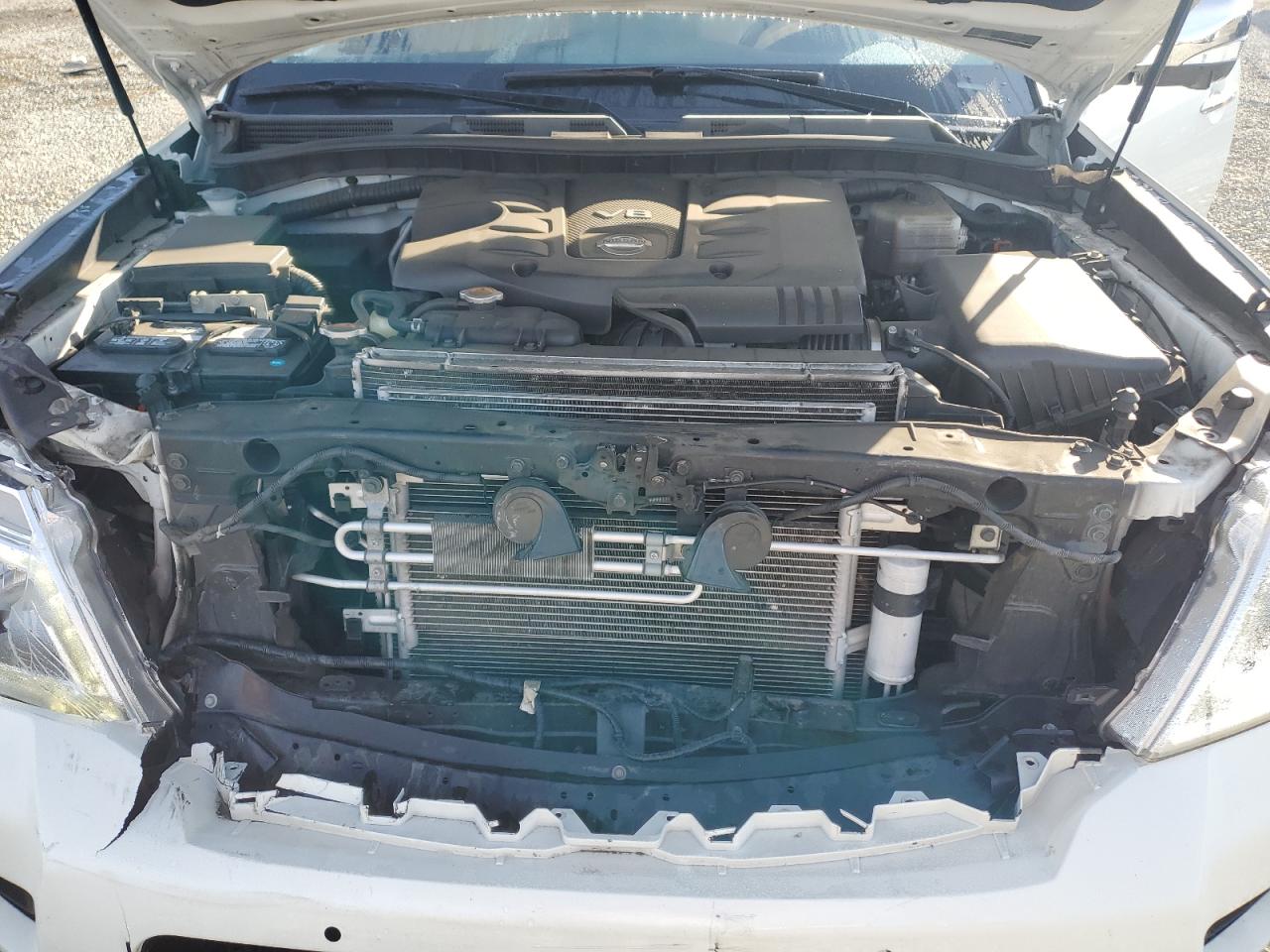 2017 Nissan Armada - Image 12