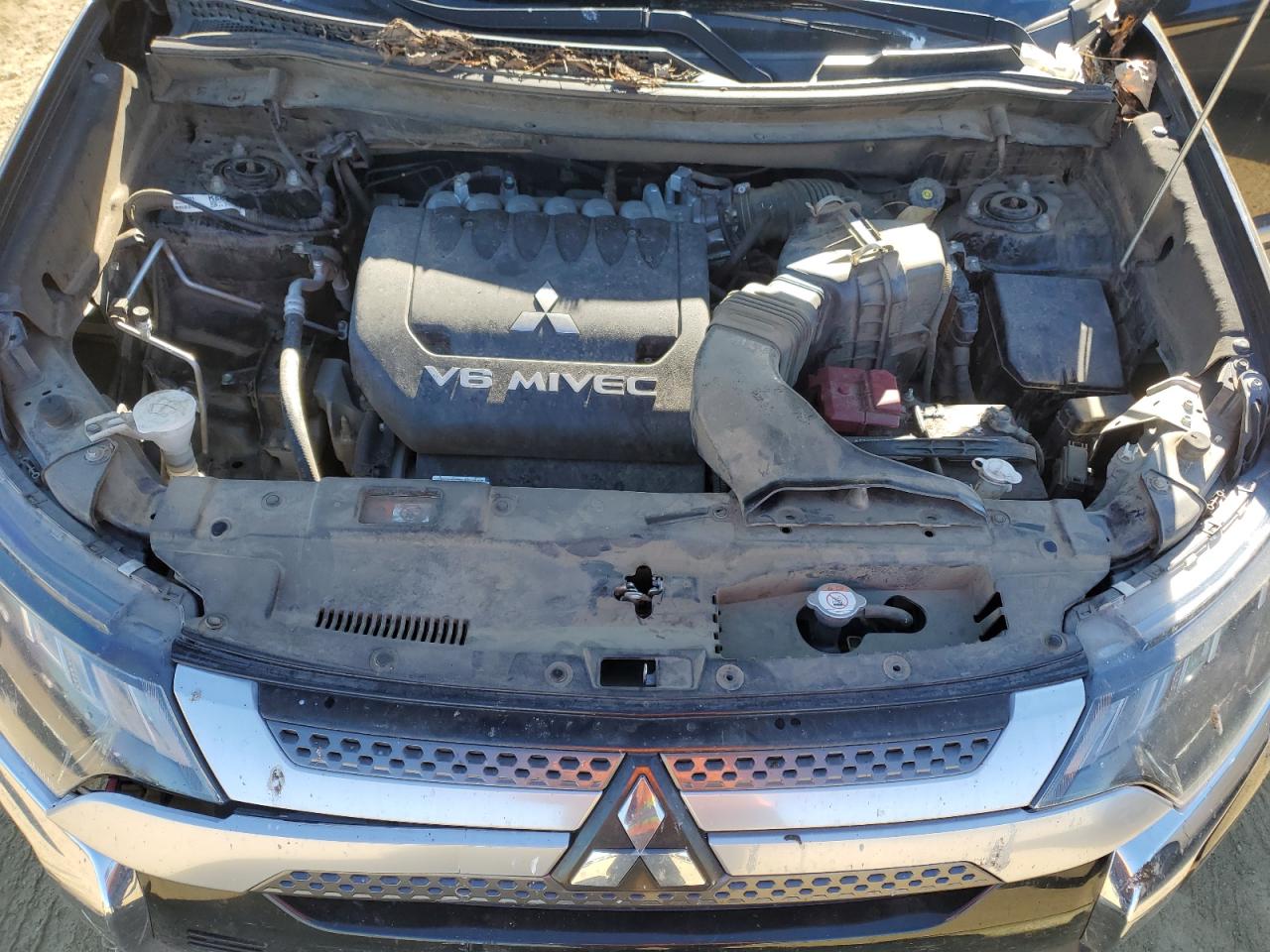 2019 Mitsubishi Outlander - Image 12