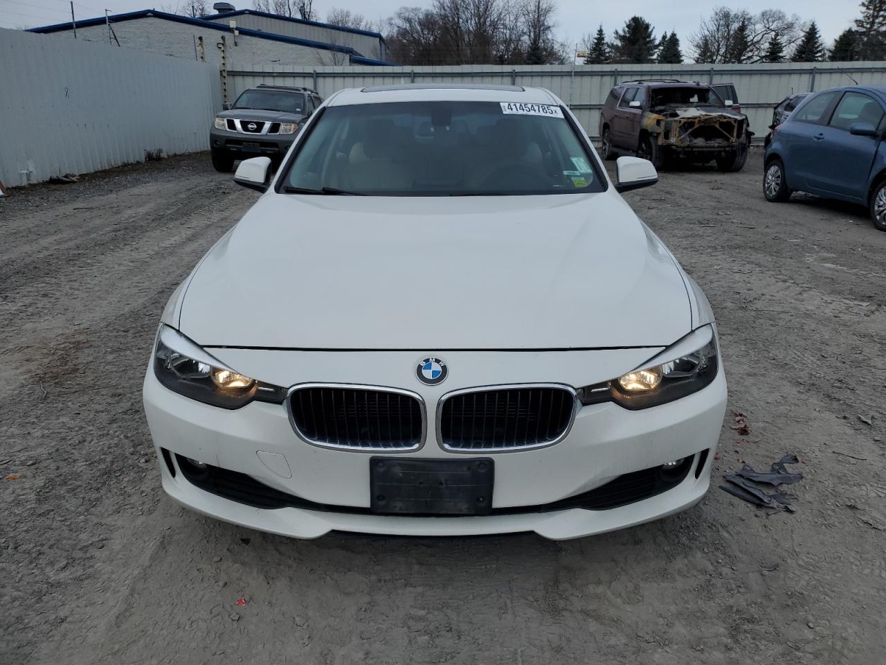 VIN WBA3C3C5XEPV90880 2014 BMW 3 SERIES no.5