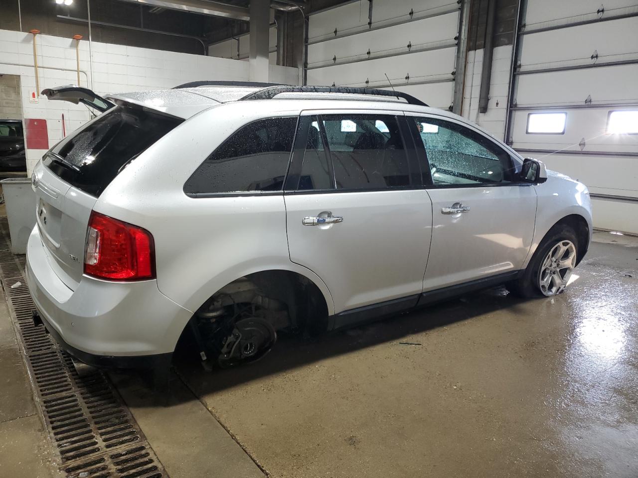 2011 Ford Edge - Image 3