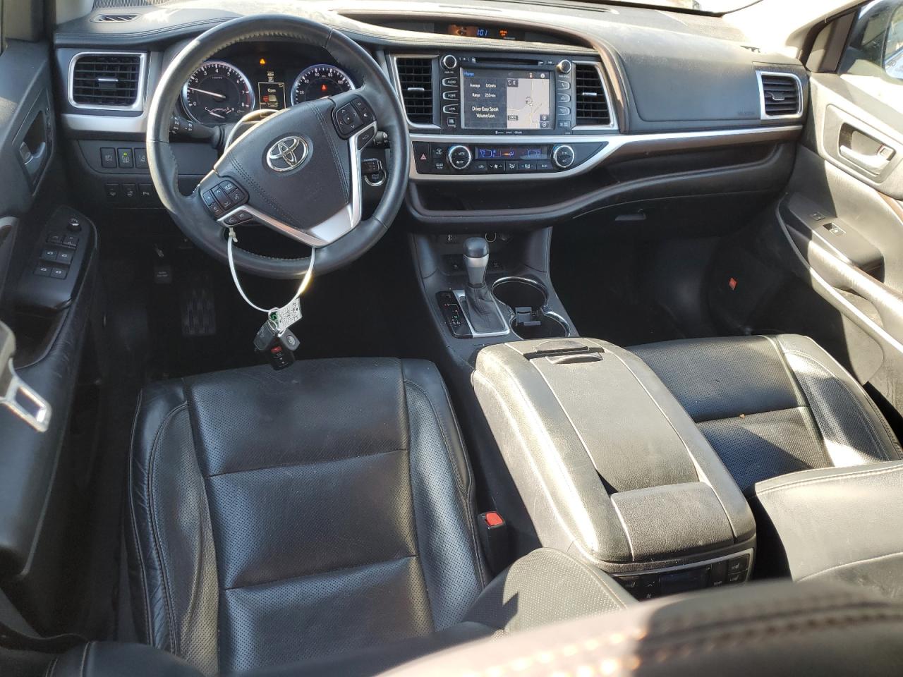 2016 Toyota Highlander - Image 8