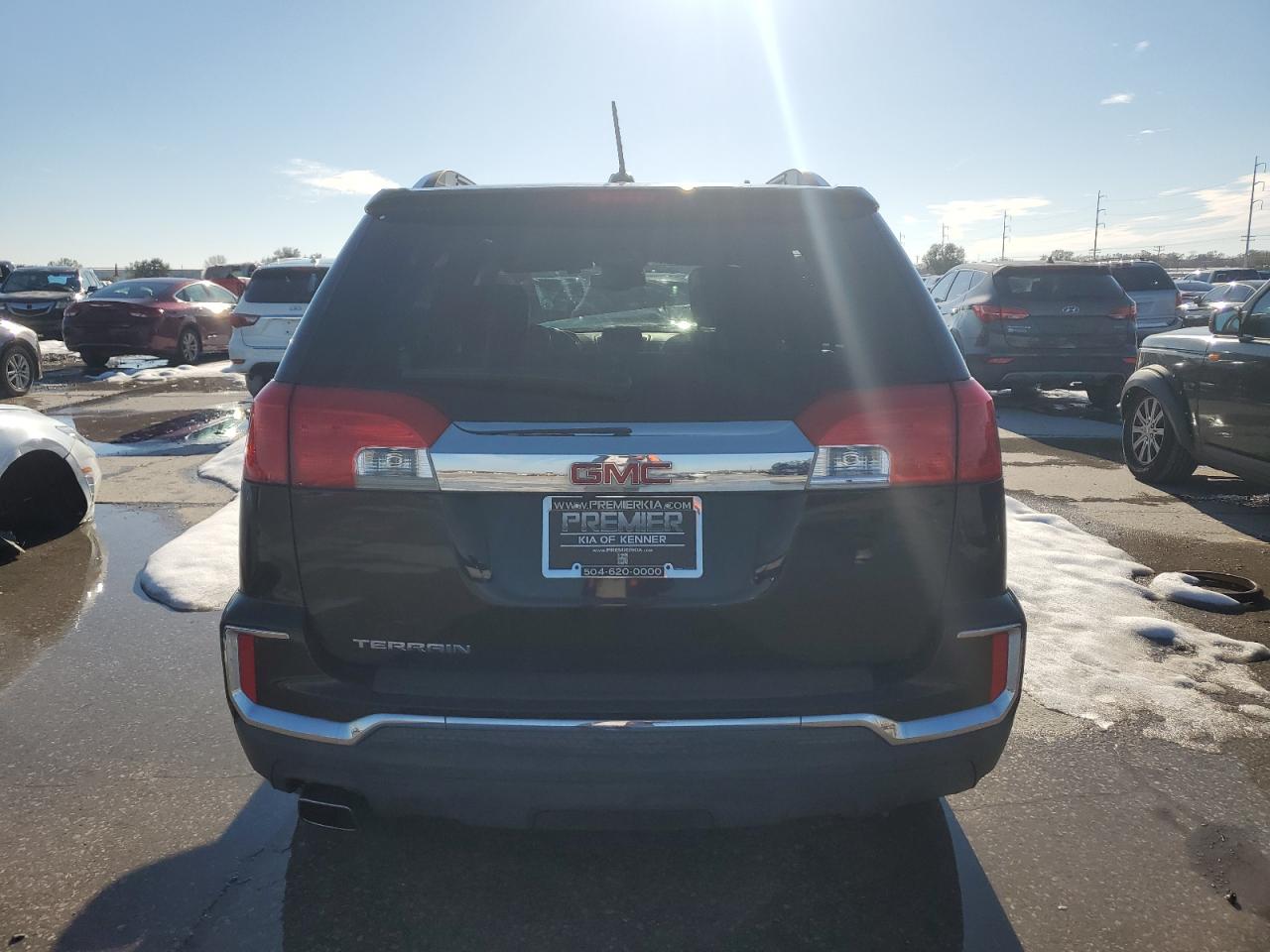 2017 GMC Terrain - Image 6