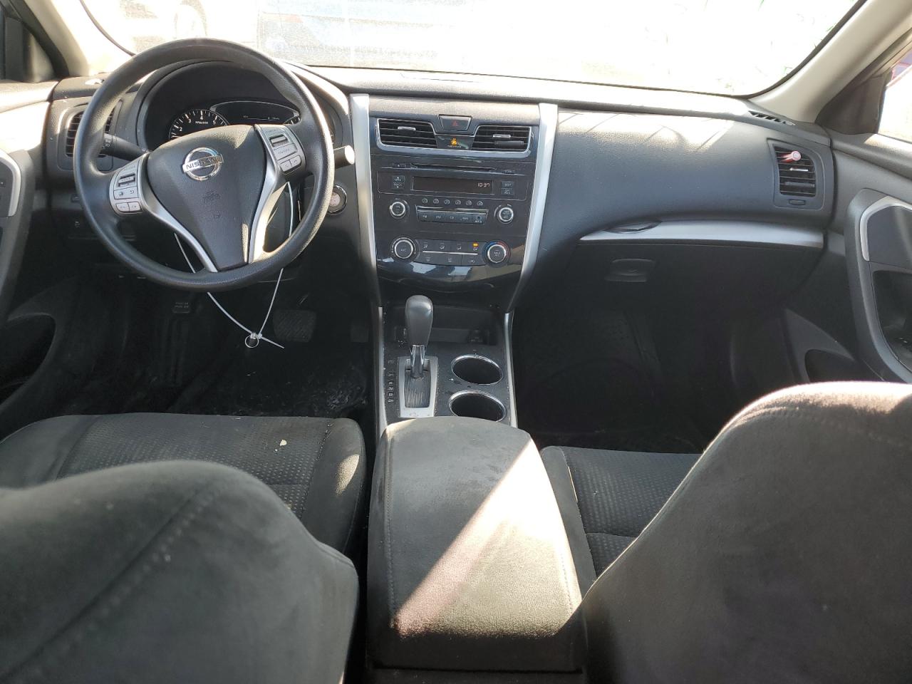 2015 Nissan Altima - Image 8
