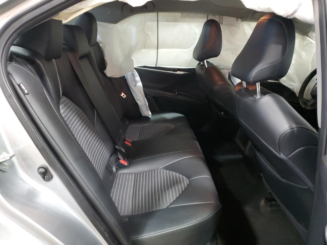 2021 Toyota Camry - Image 10