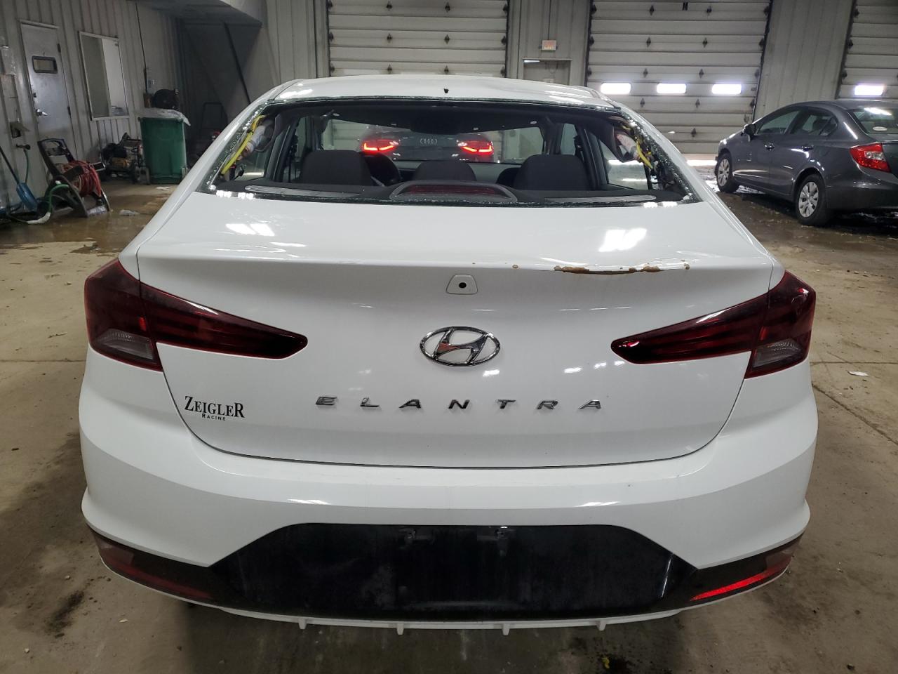 2020 Hyundai Elantra - Image 6