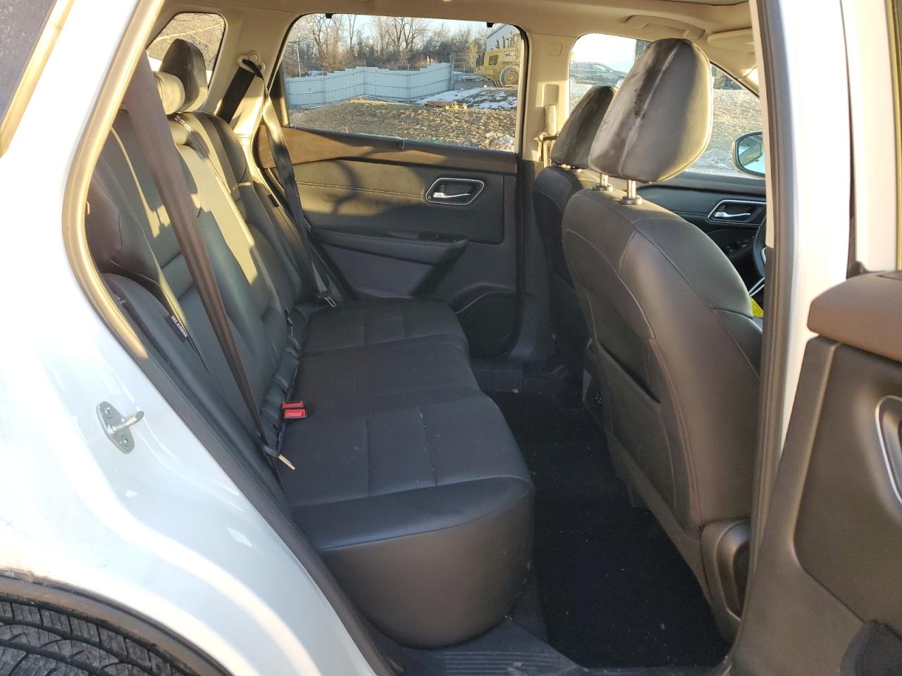2021 Nissan Rogue - Image 11