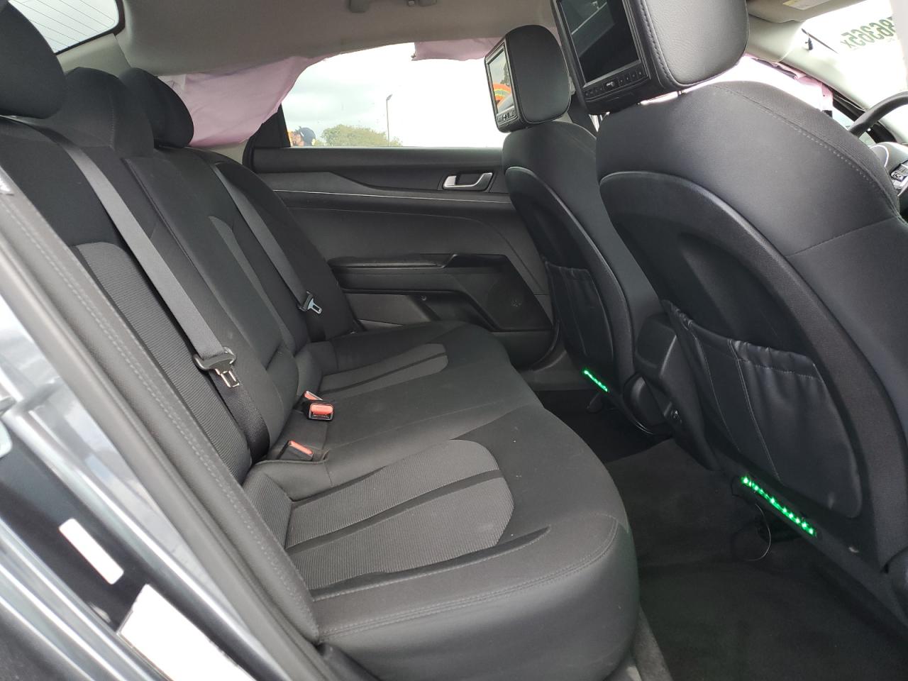 2022 Kia K5 - Image 11