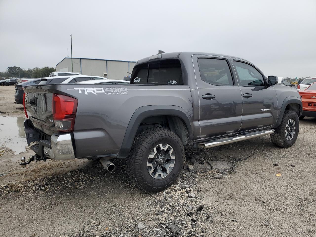 2018 Toyota Tacoma - Image 3
