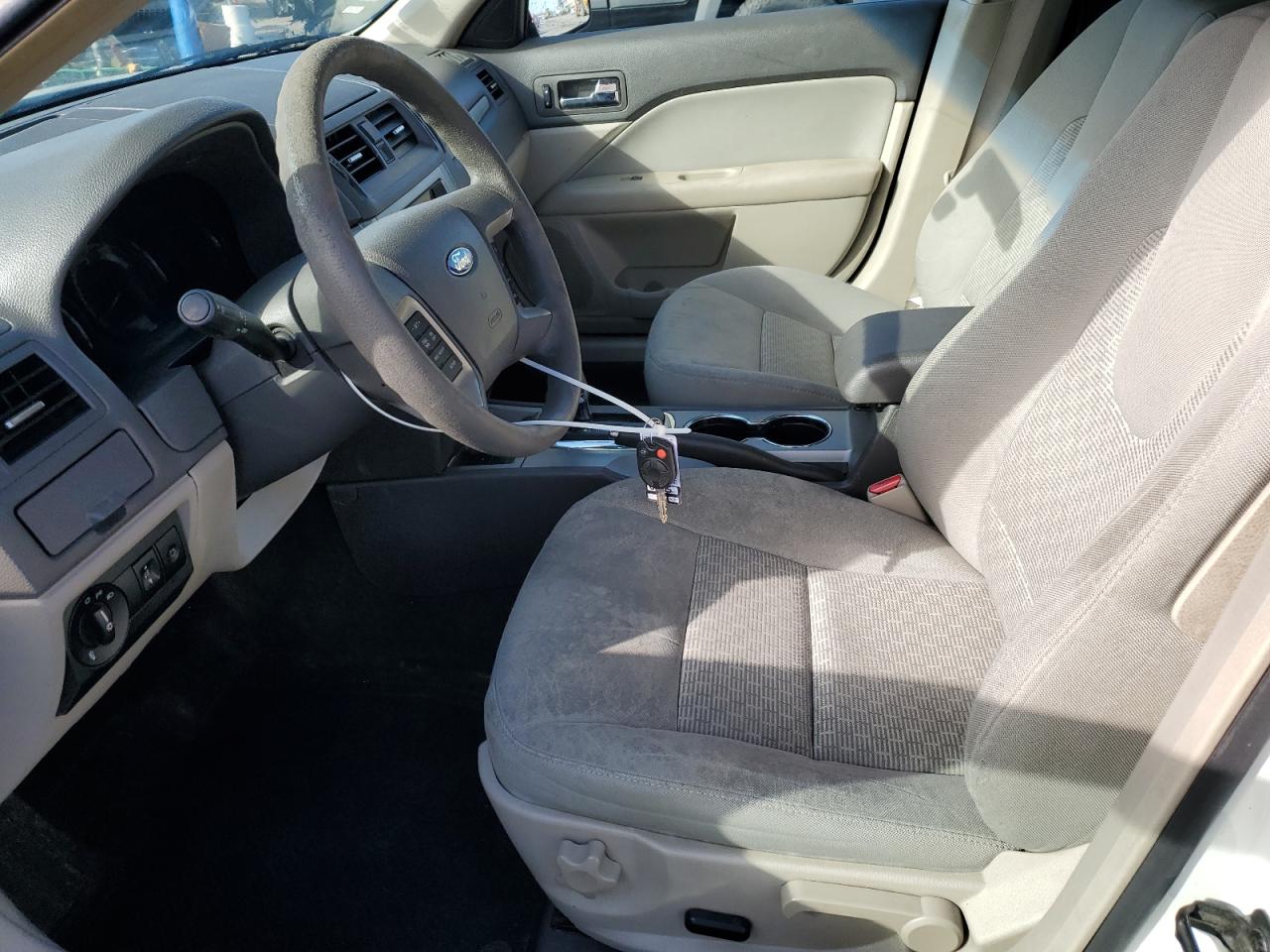2010 Ford Fusion - Image 7