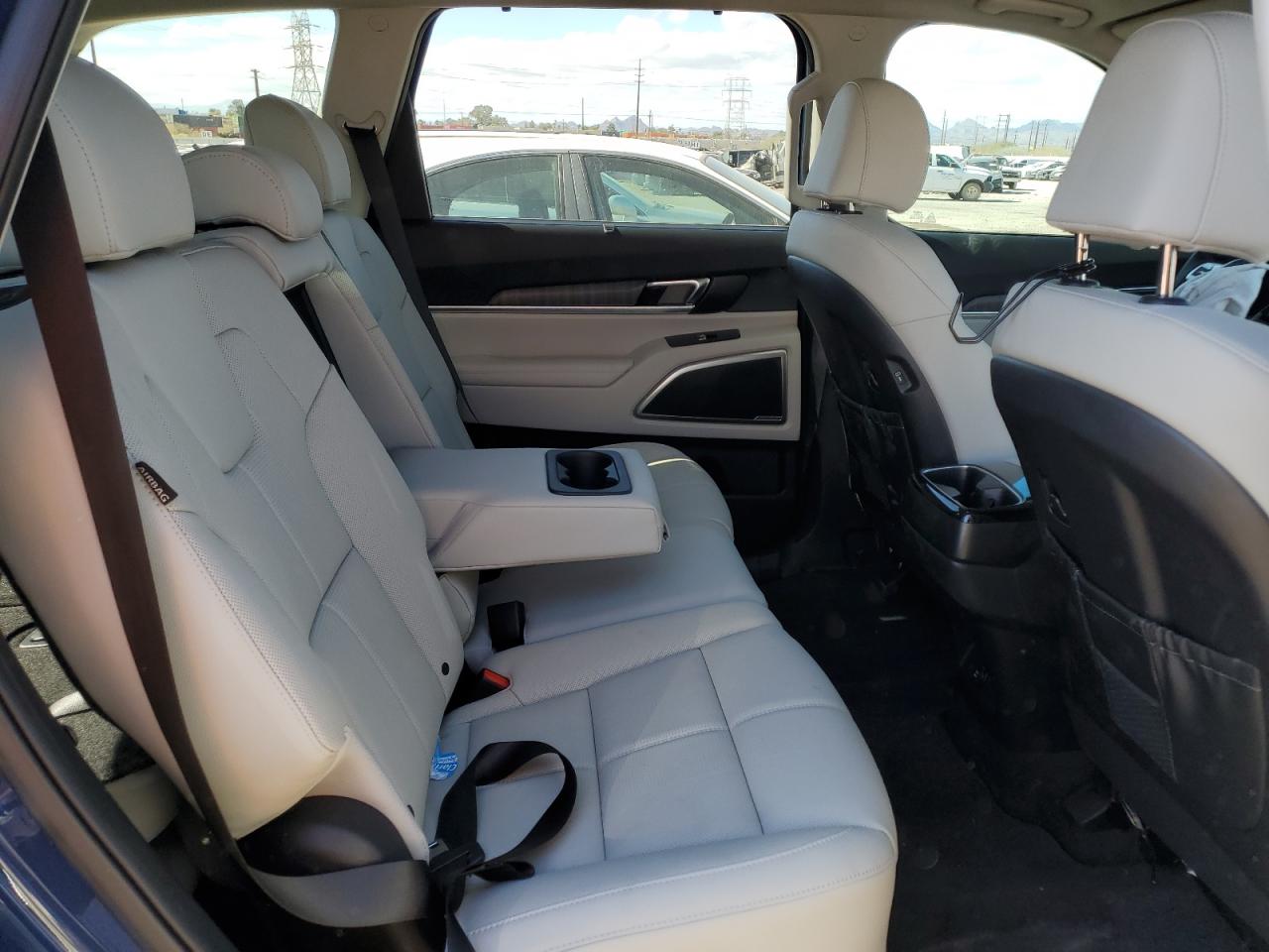 2024 Kia Telluride - Image 12