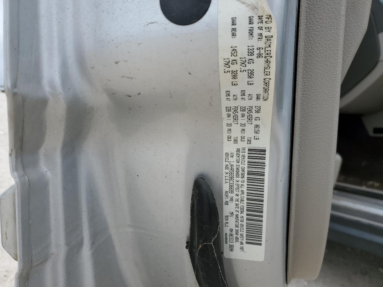 2006 Jeep Grand Cherokee - Image 13