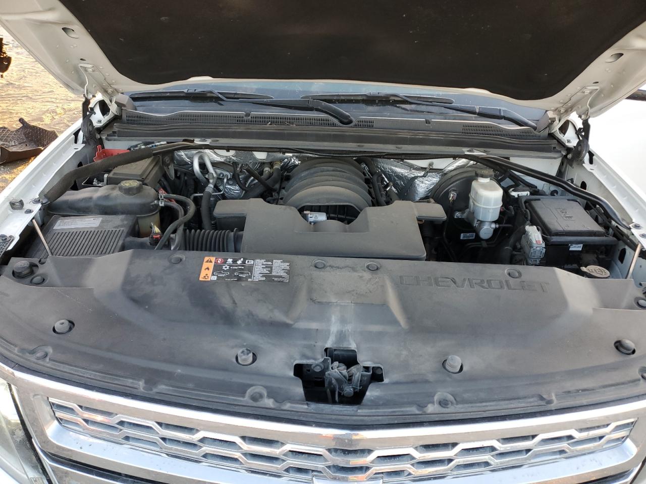 2017 Chevrolet Suburban - Image 12