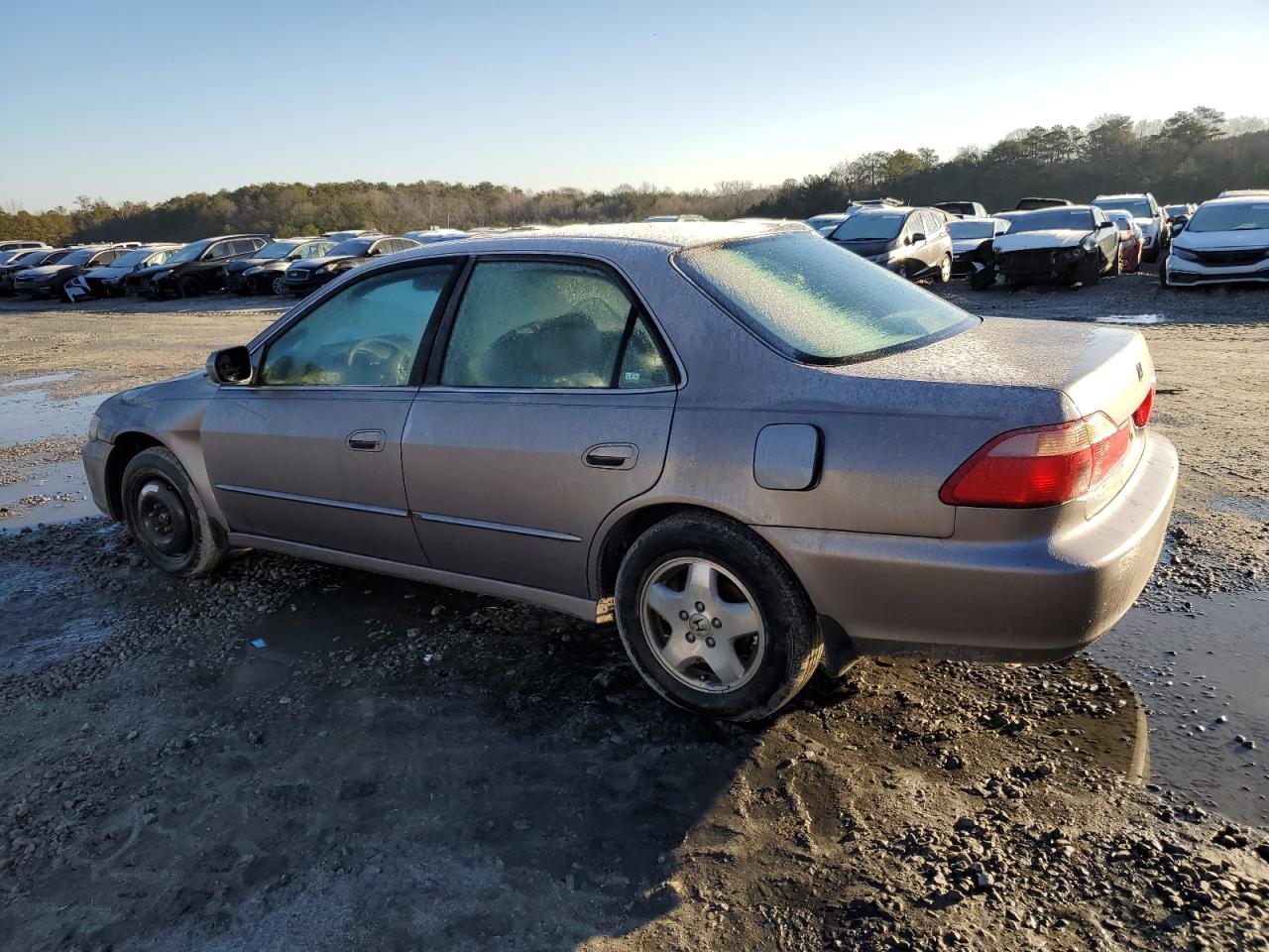 2000 Honda Accord - Image 2