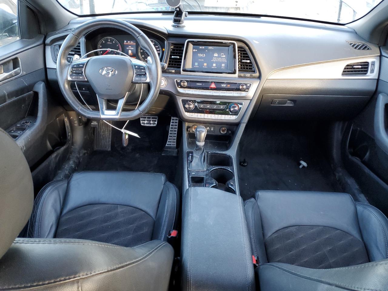2018 Hyundai Sonata - Image 8