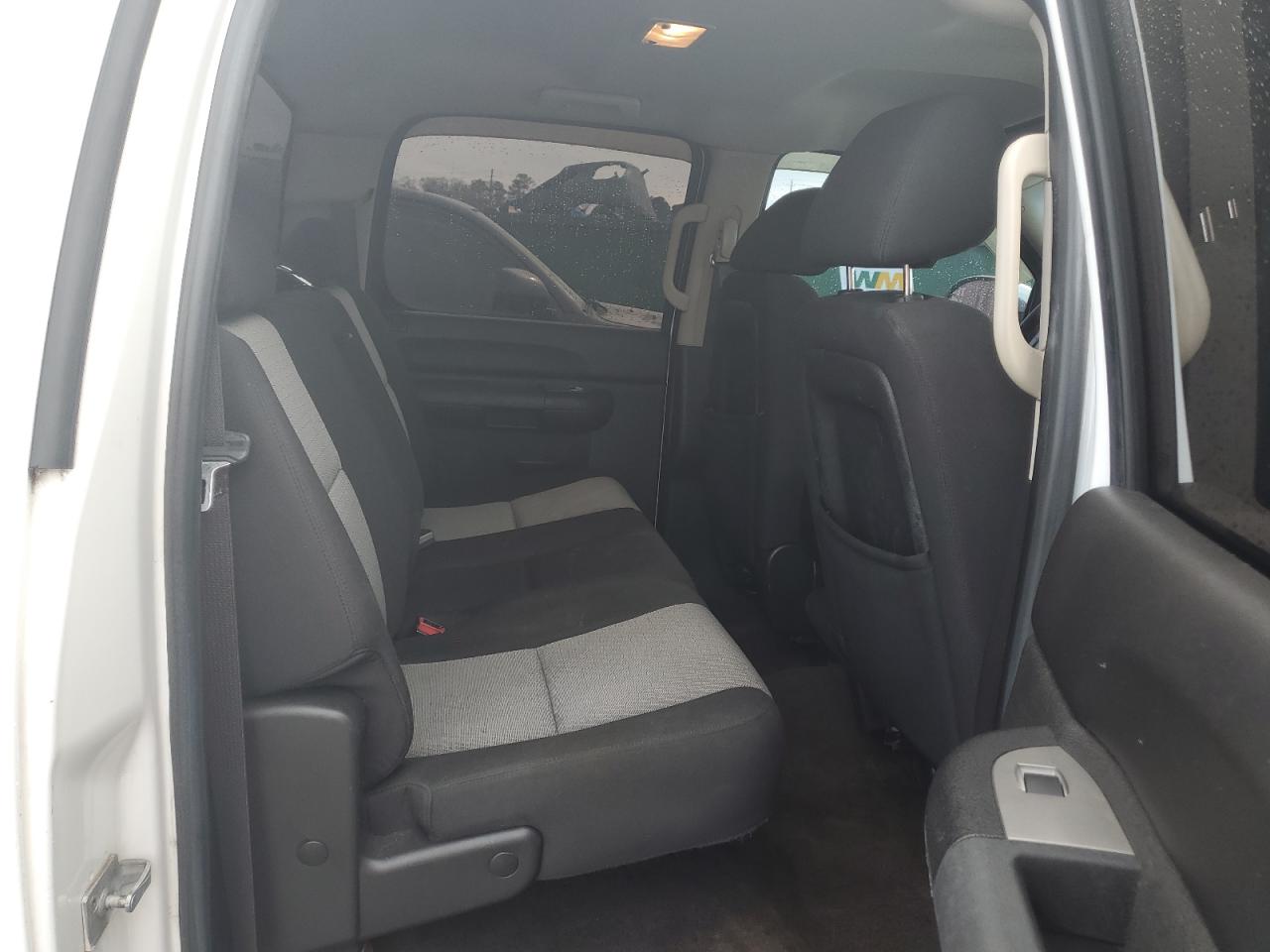 2009 Chevrolet Silverado - Image 10