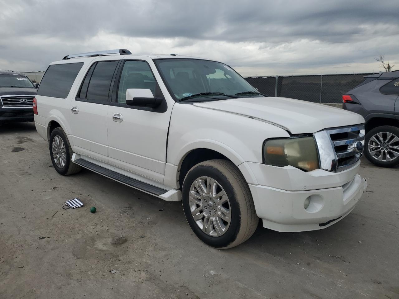 2014 Ford Expedition - Image 4