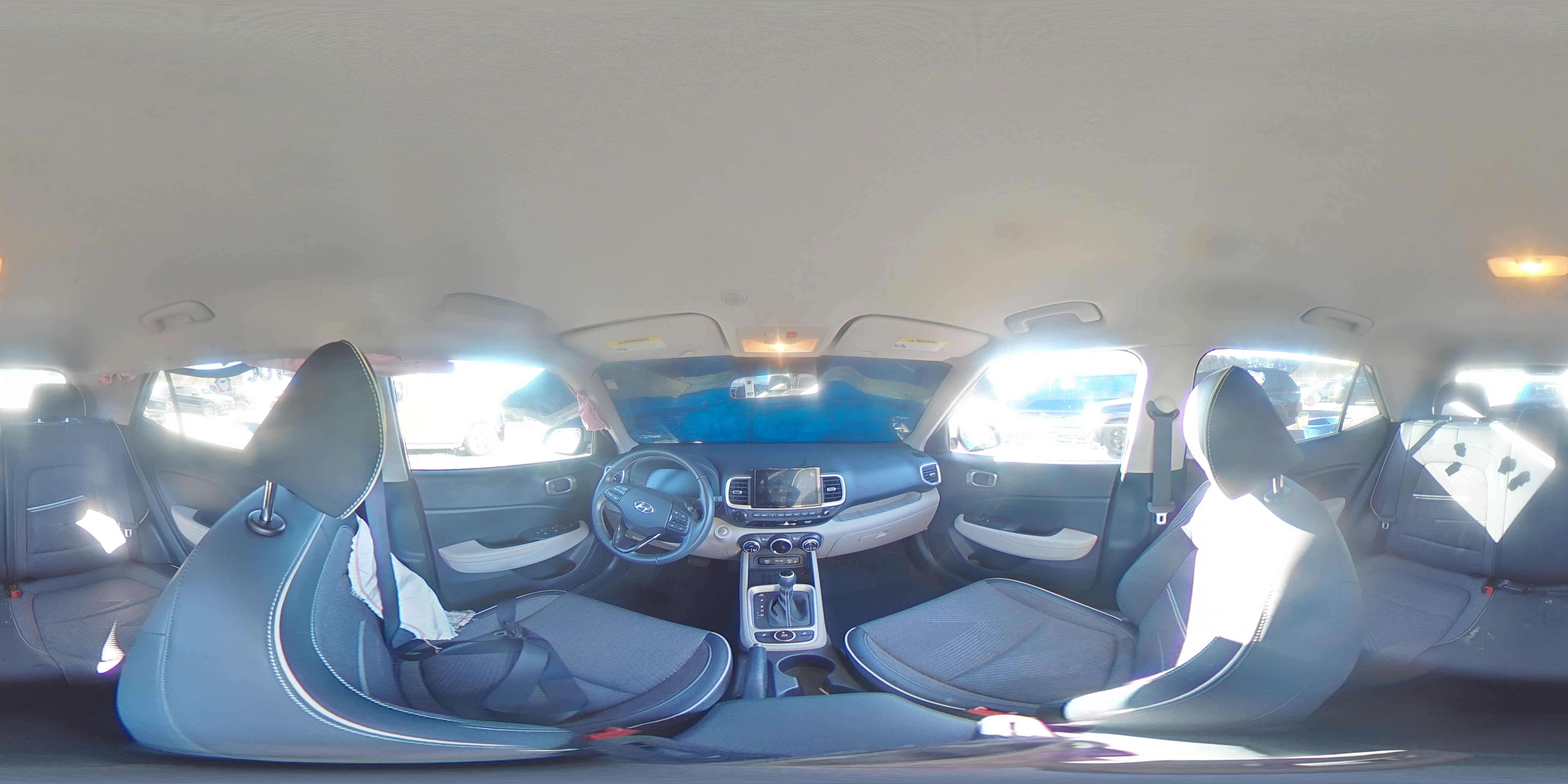 2023 Hyundai Venue - Image 15