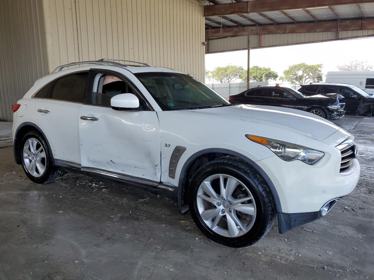 2014 Infiniti QX70 - Image 4