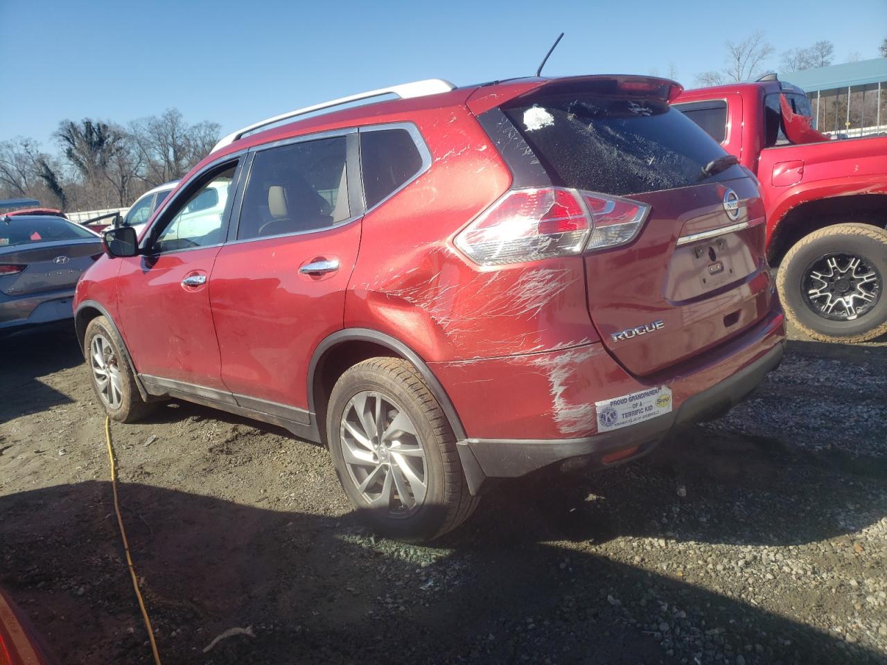 2014 Nissan Rogue - Image 2