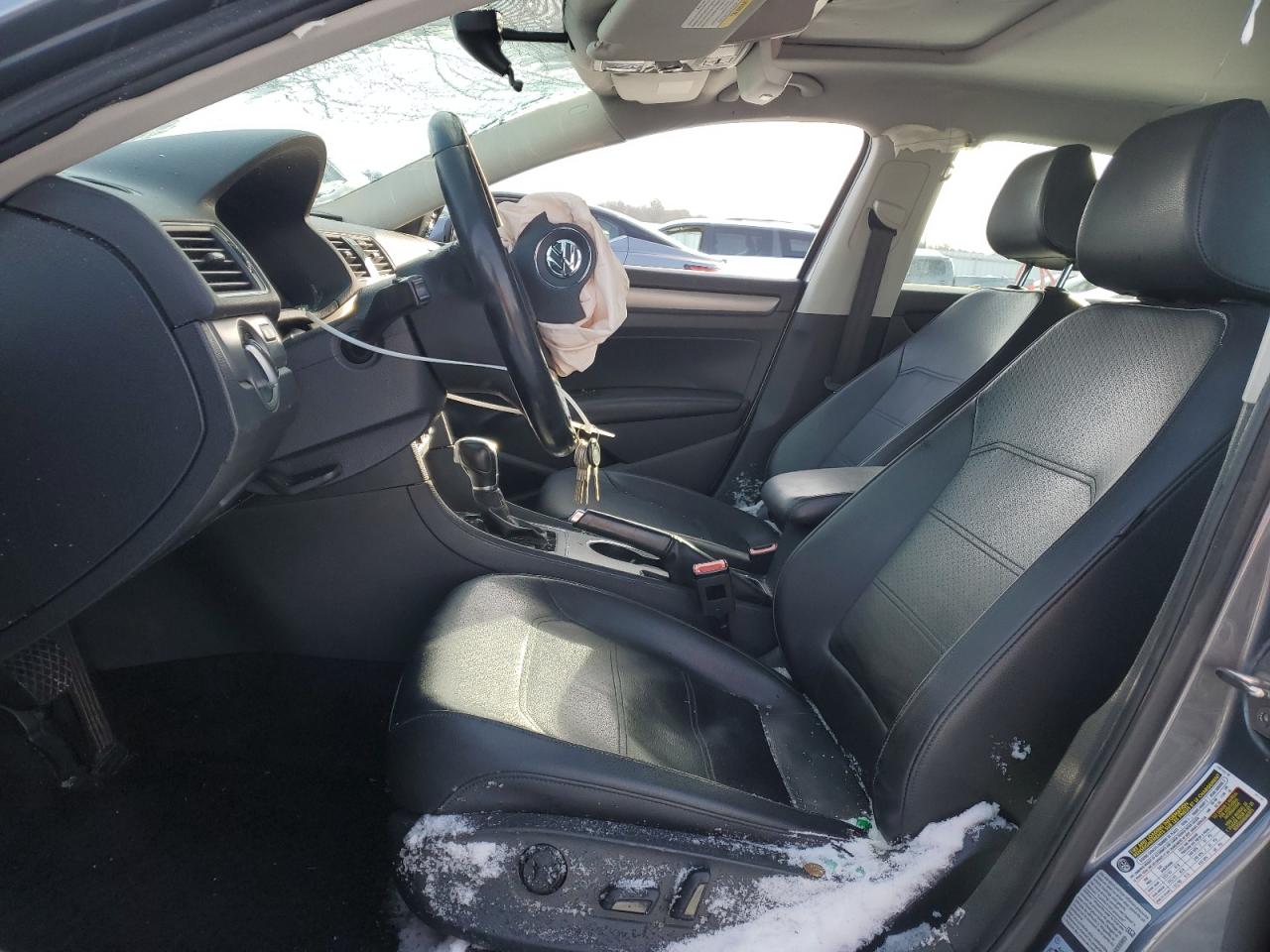 2015 Volkswagen Passat - Image 7