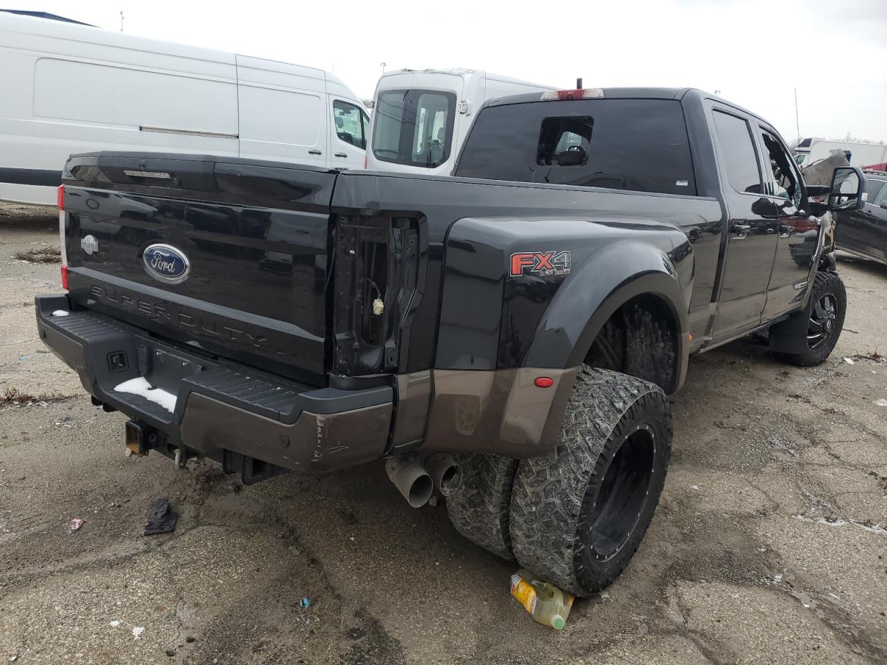2017 Ford F350 - Image 3
