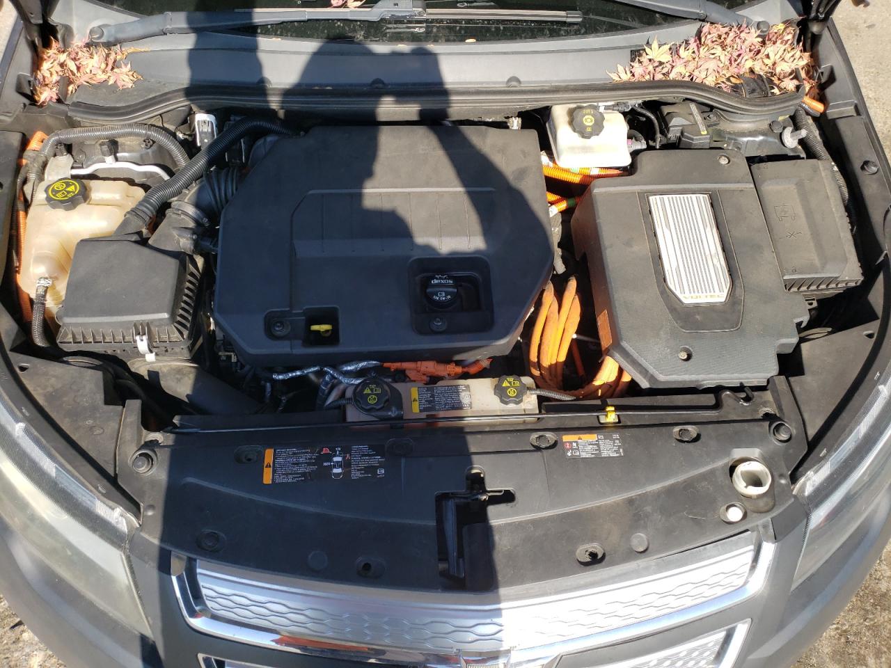 2015 Chevrolet Volt - Image 13