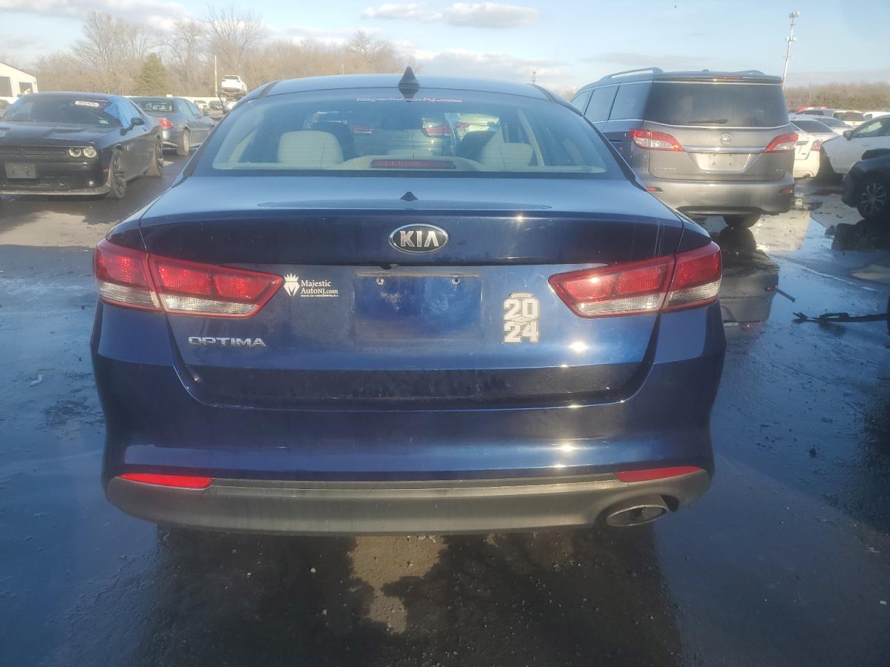 2017 Kia Optima - Image 6