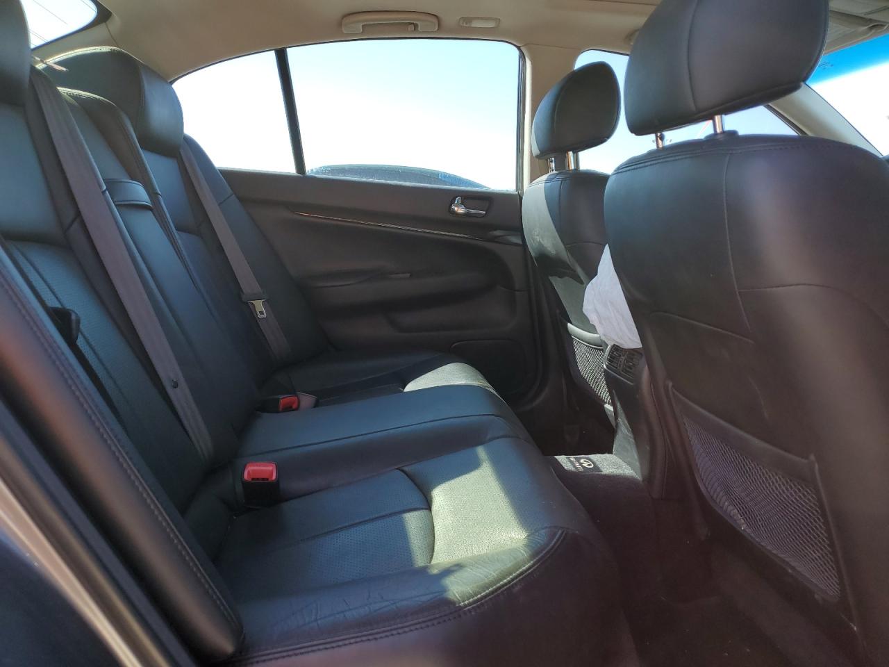 2013 Infiniti G - Image 10