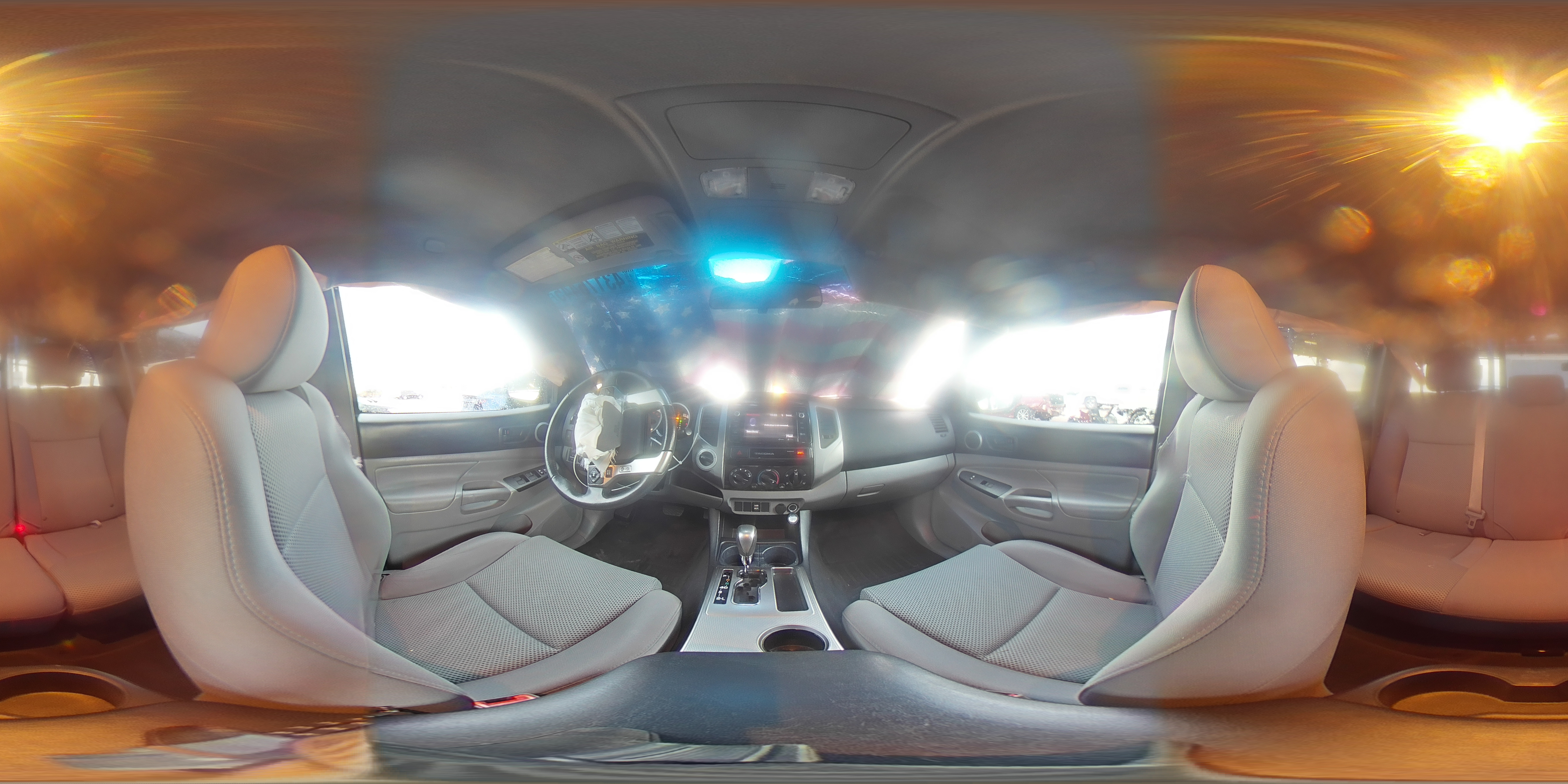 2015 Toyota Tacoma - Image 12