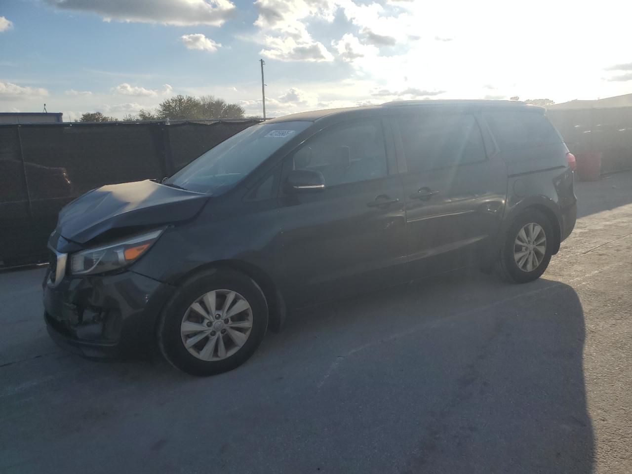 2016 Kia Sedona - Image 1