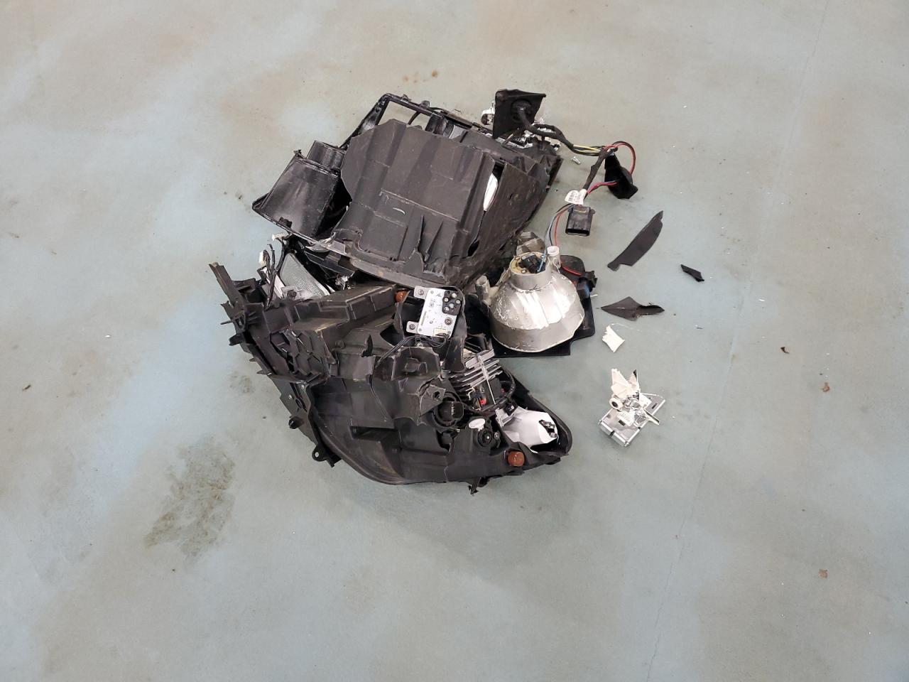 2016 Chevrolet Silverado - Image 12