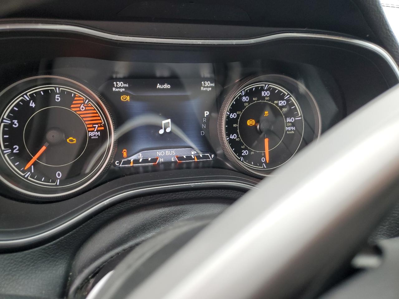 2019 Jeep Grand Cherokee - Image 9