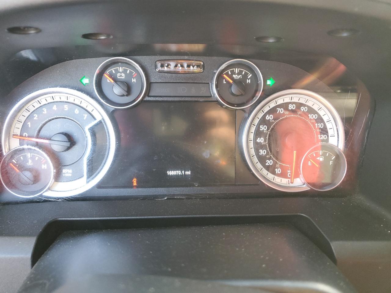 2015 RAM 1500 - Image 9