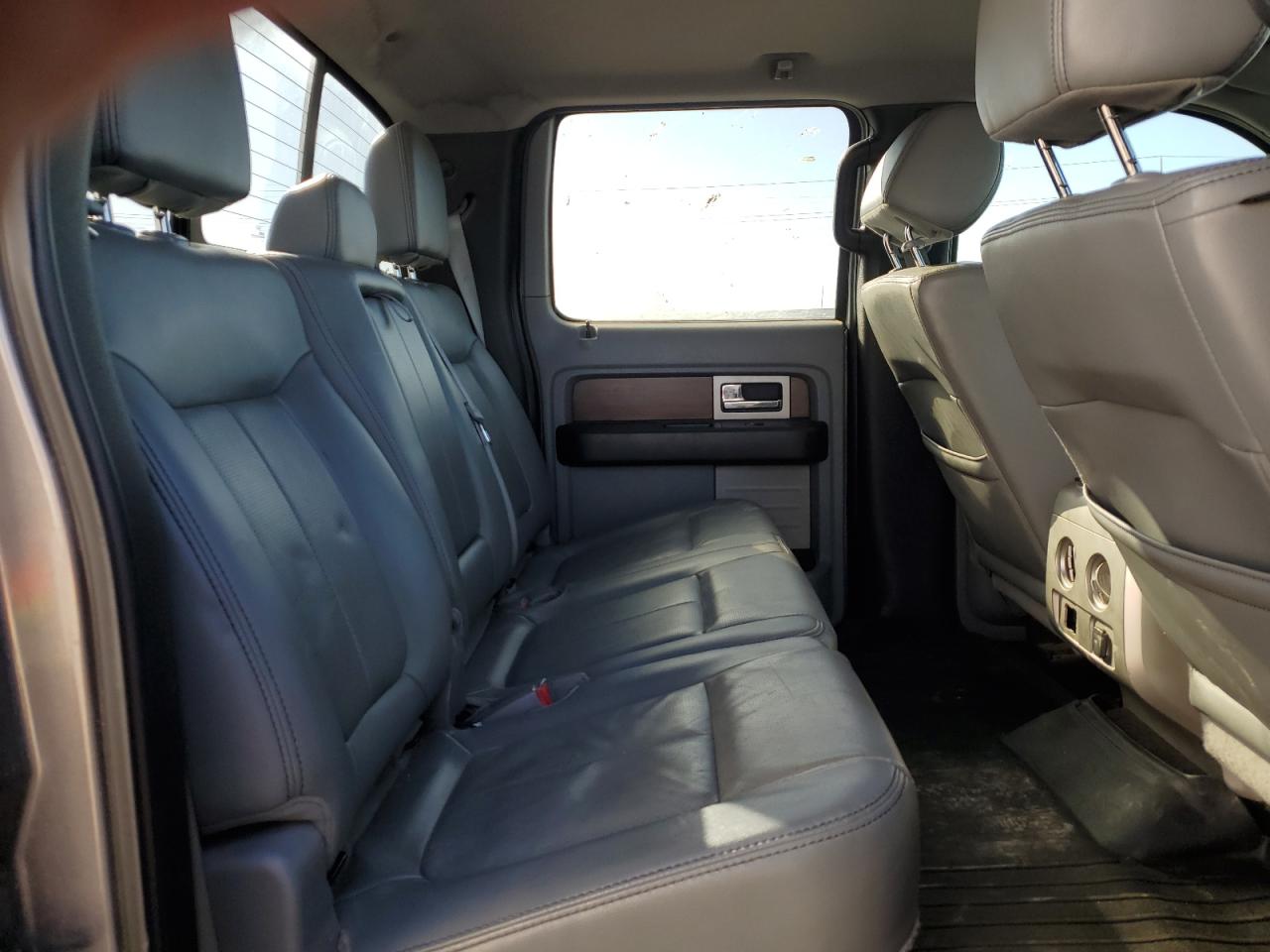2014 Ford F-150 - Image 10