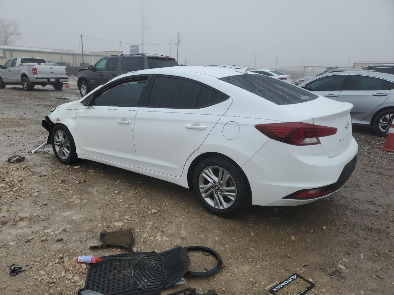 2020 Hyundai Elantra - Image 2