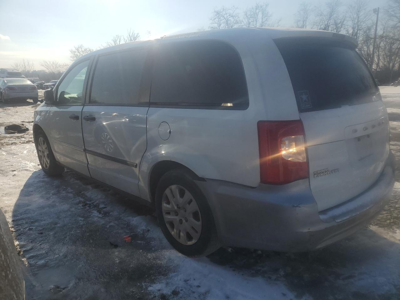 2016 Dodge Caravan - Image 2