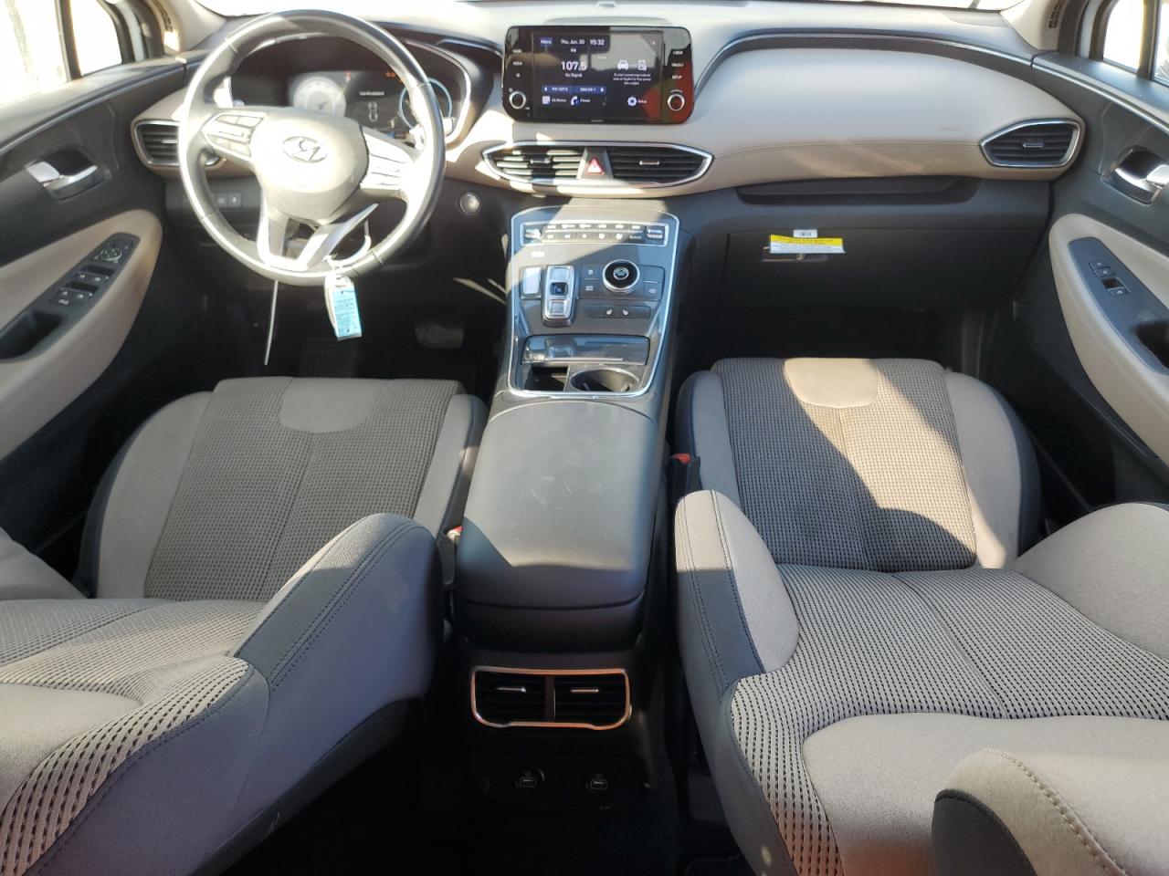 2022 Hyundai Santa Fe - Image 8