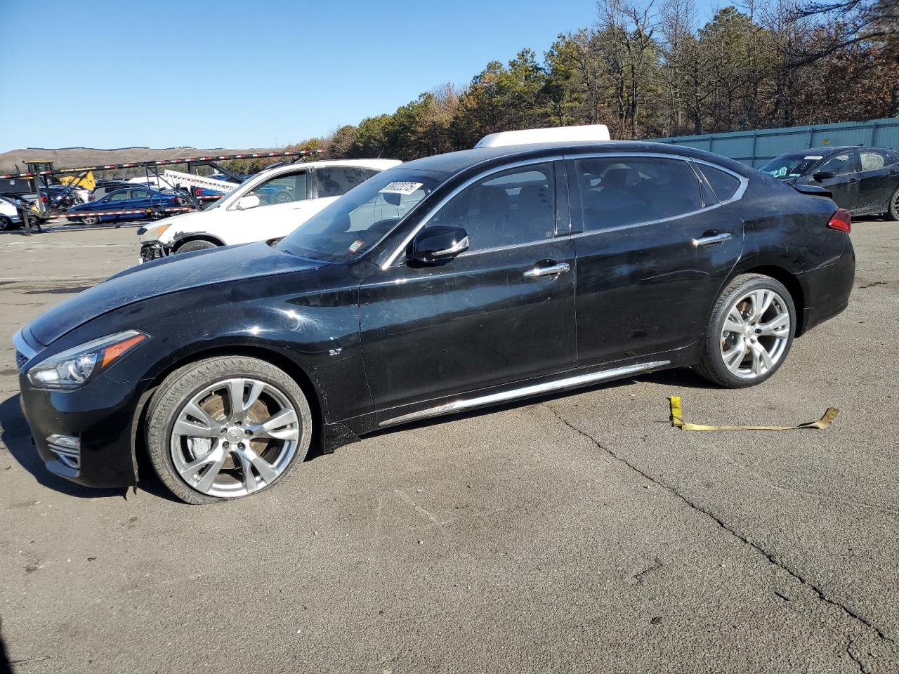 2016 Infiniti Q70 - Image 1