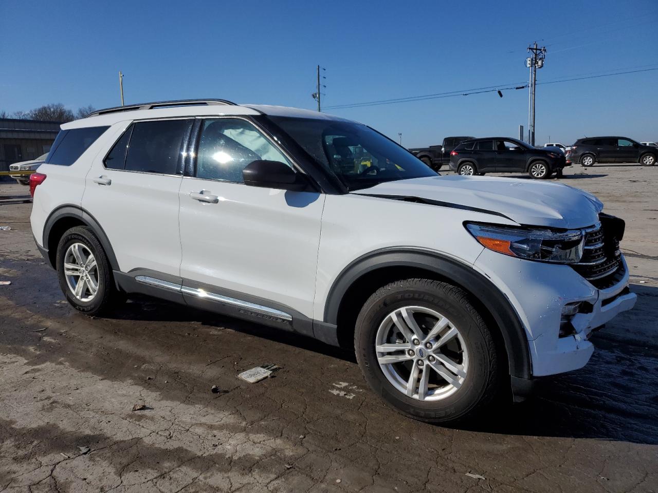 2022 Ford Explorer - Image 4
