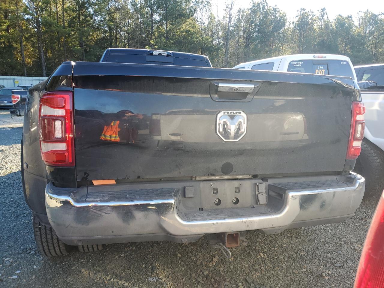 2022 RAM 3500 - Image 6