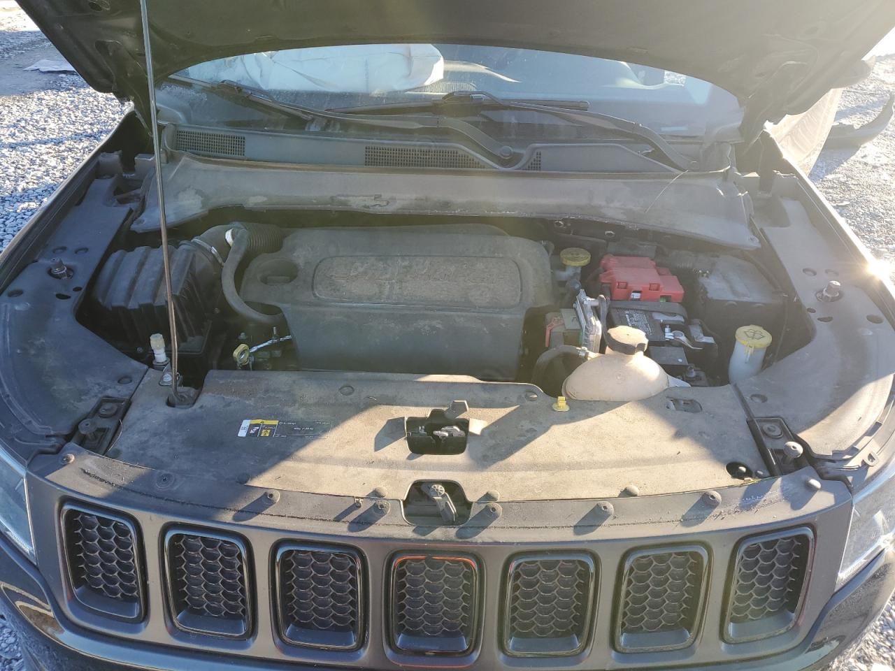2019 Jeep Compass - Image 13