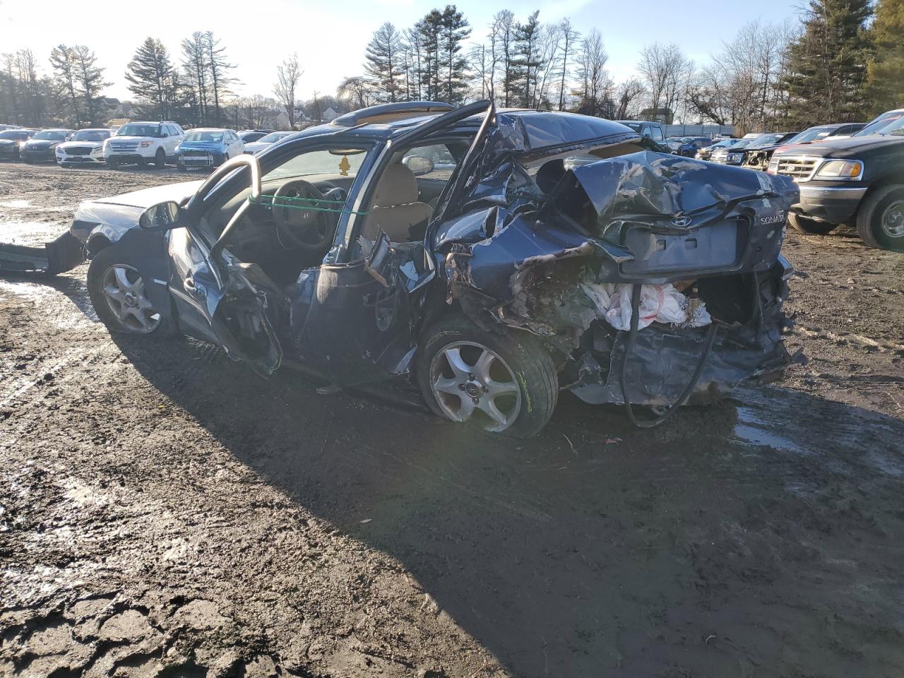 2005 Hyundai Sonata - Image 2