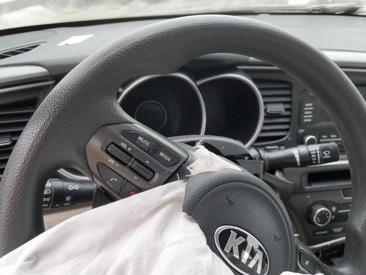 2015 Kia Optima - Image 9