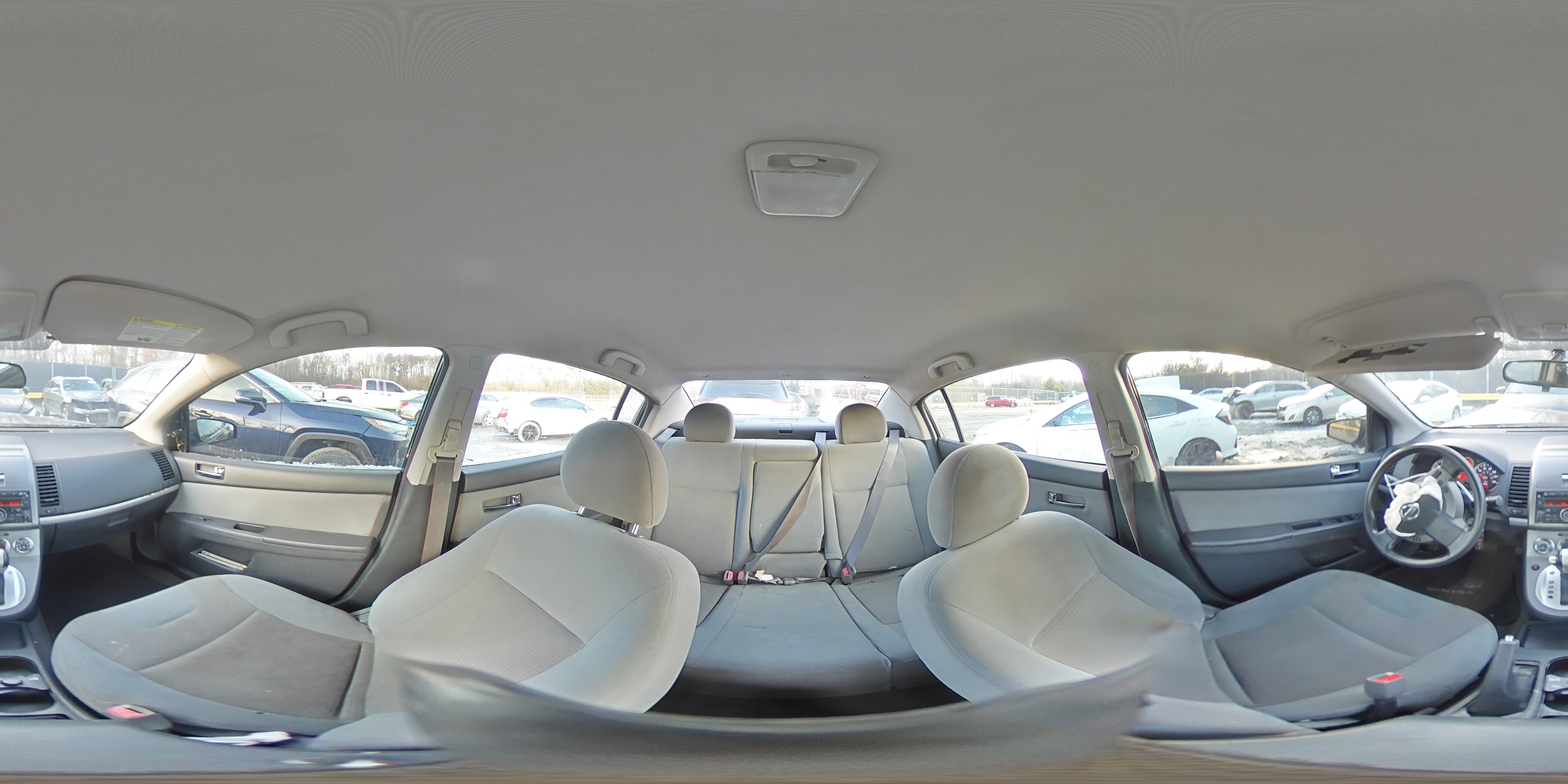 2010 Nissan Sentra - Image 12