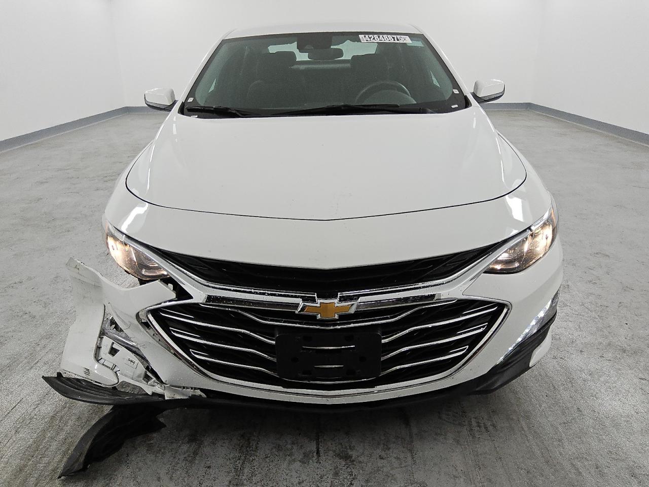 2023 Chevrolet Malibu - Image 5