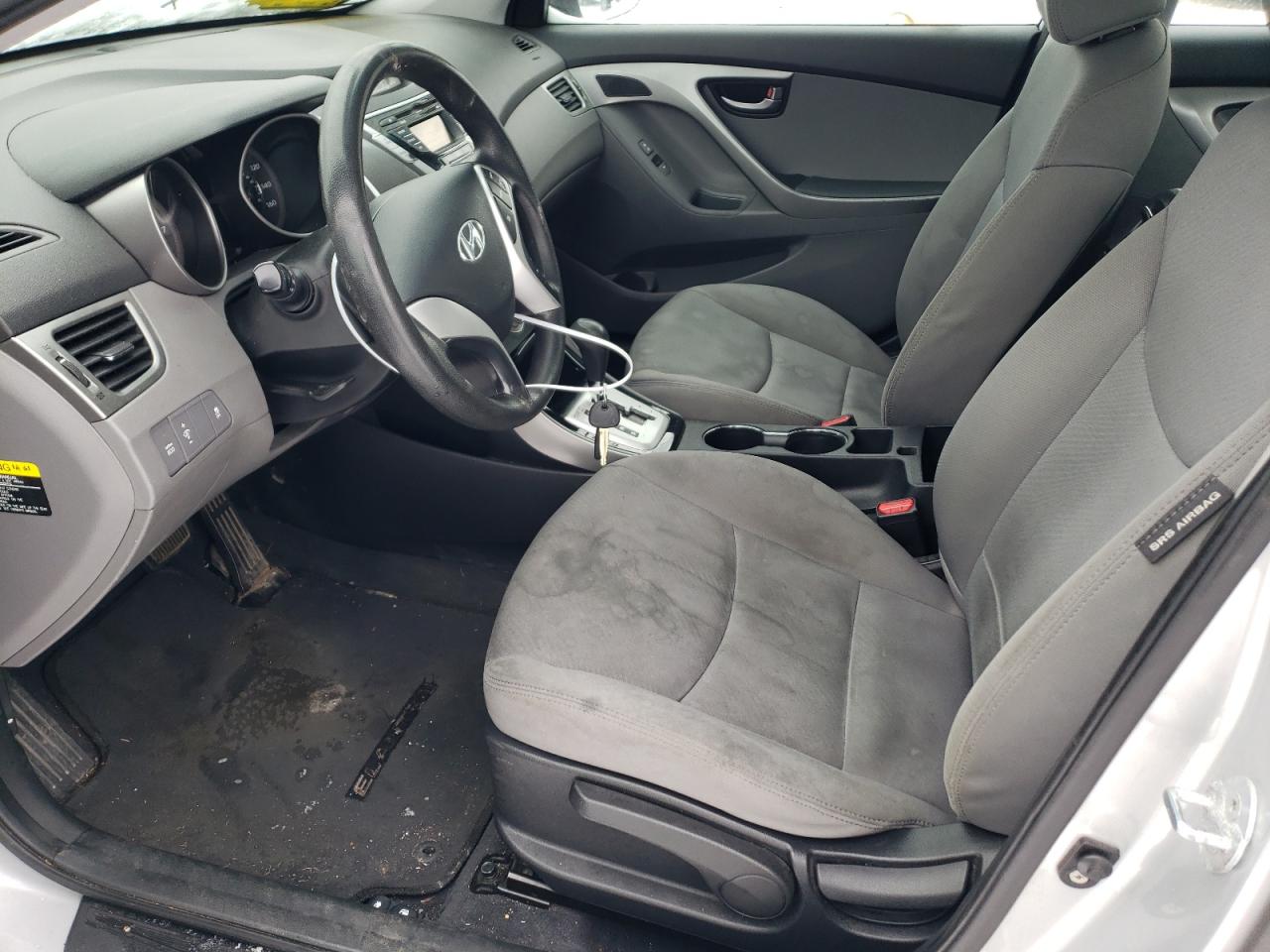 2012 Hyundai Elantra - Image 7