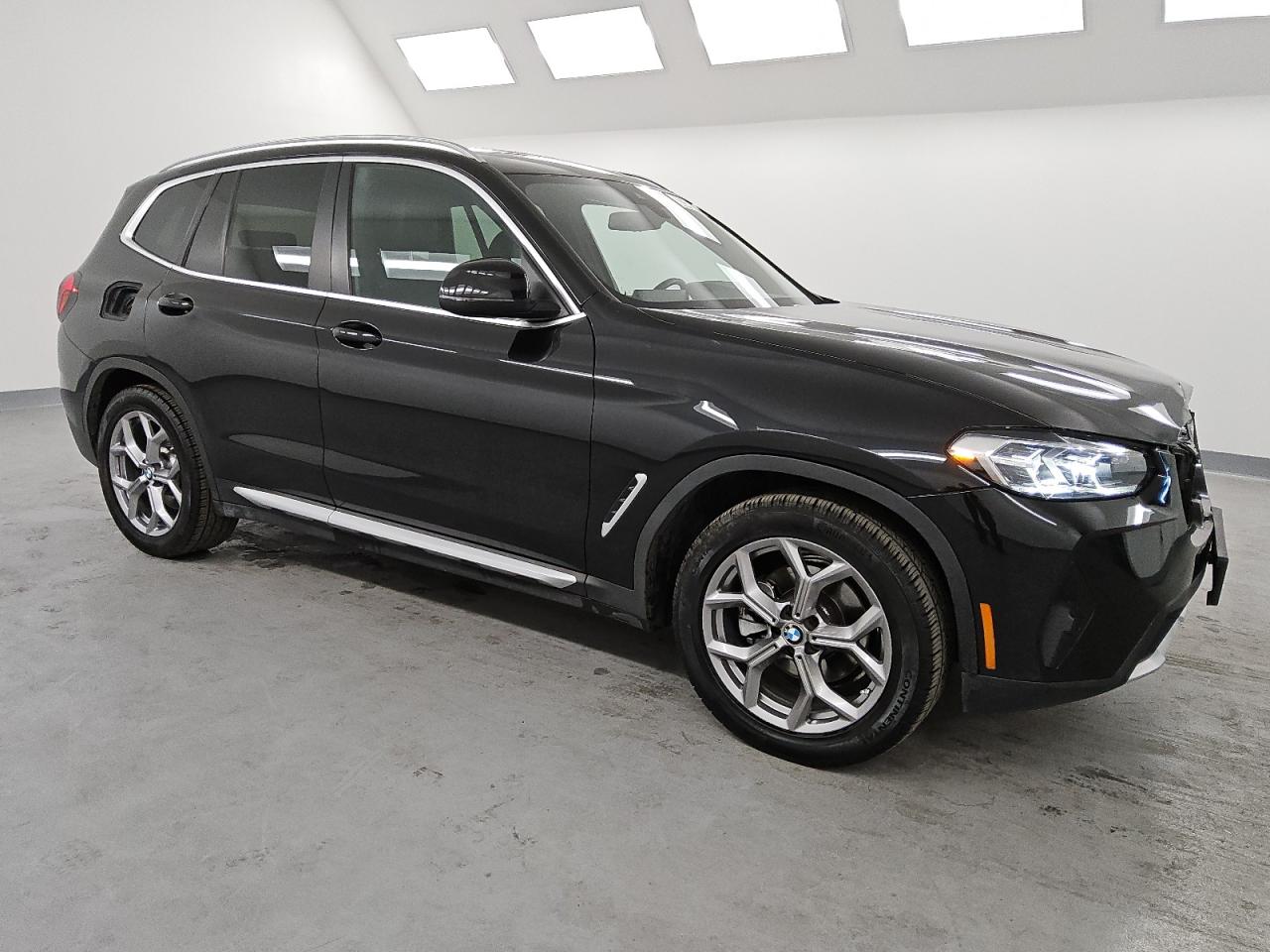 2023 BMW X3 - Image 4