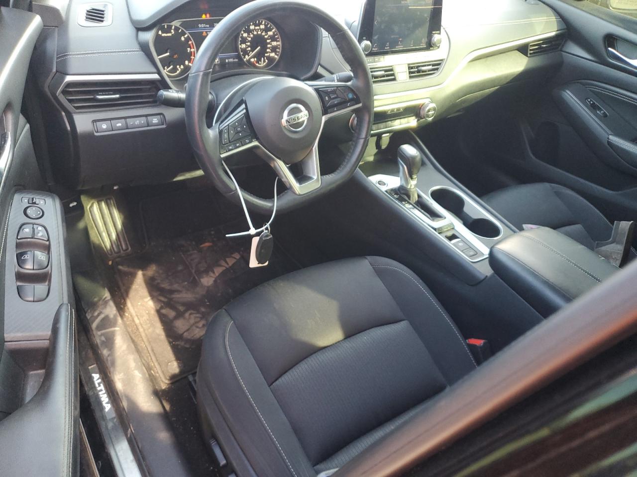 2019 Nissan Altima - Image 8