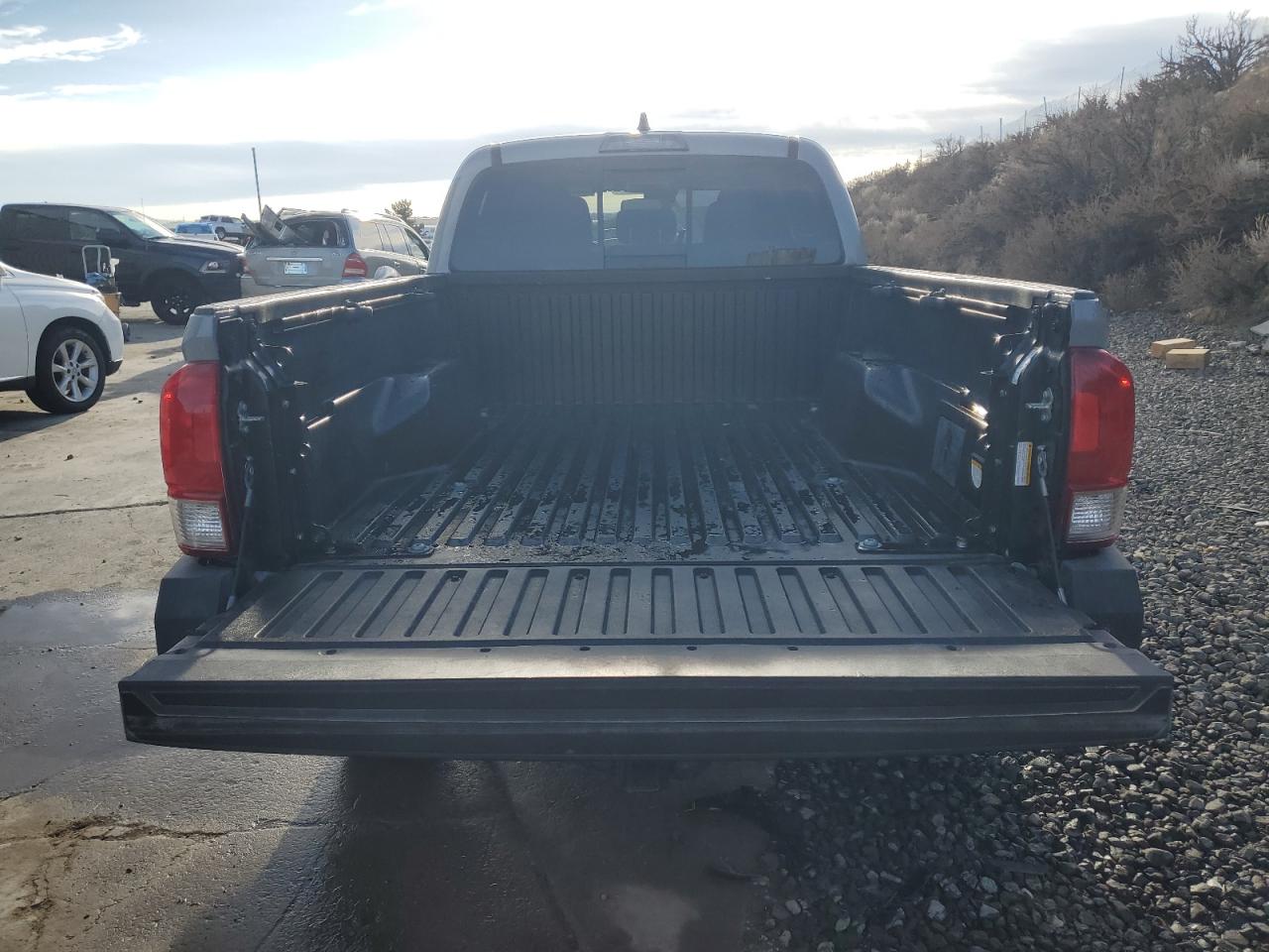 2020 Toyota Tacoma - Image 6